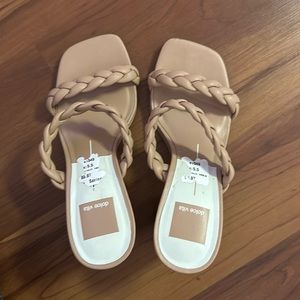 Brand new dolce vita heels , it goes with every outfit .